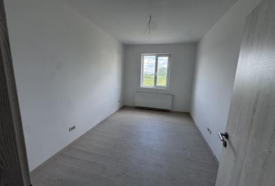 Apartament cu 2 camere decomandat în Giroc - 3