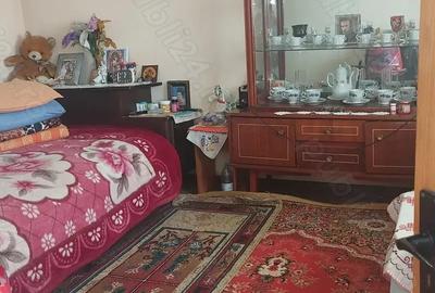 Casă cu 3 camere cu Teren 2000 Mp în Platonești - 8