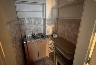 Birou, de 80 mp, în Central - 6