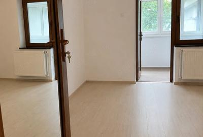 Spațiu comercial, de 25 mp, în Central - 3