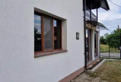 Casă cu 6 camere cu Teren 2601 Mp în Central