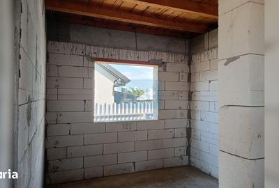 Casă cu 3 camere cu Teren 275 Mp în Braniștea
