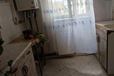 Apartament cu 3 camere semidecomandat în Central - 5