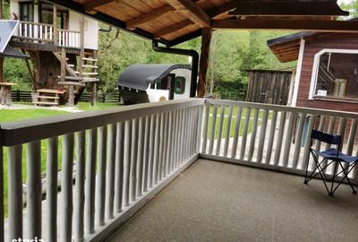 Casă cu 8 camere cu Teren 3125 Mp în Central - 7