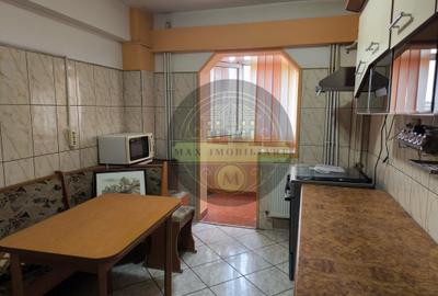 Apartament cu 4 camere decomandat în 9 Mai - 4
