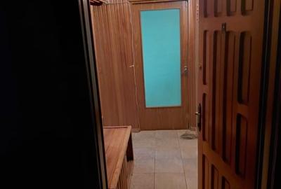 Vând apartament 4 camere Reșița - 2