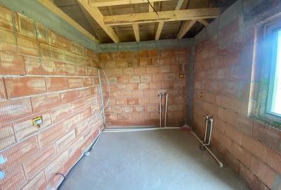 Casă cu 3 camere cu Teren 290 Mp în Sintești - 3