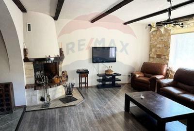 Casă individuală cu 7 camere cu Teren 167 Mp în Sibiel - 1