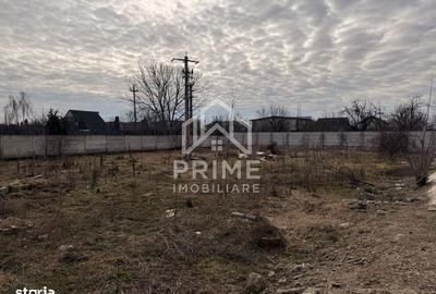 Teren de 1100 mp, în Cetate