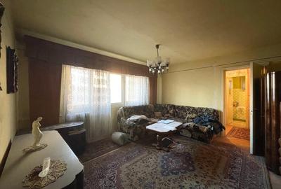 Apartament cu 3 camere semidecomandat în Complex Studențesc - 1