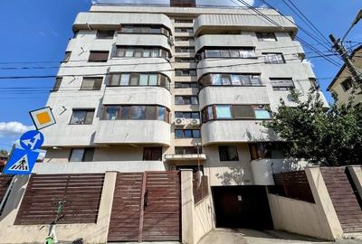 Apartament cu 2 camere decomandat în Vitan