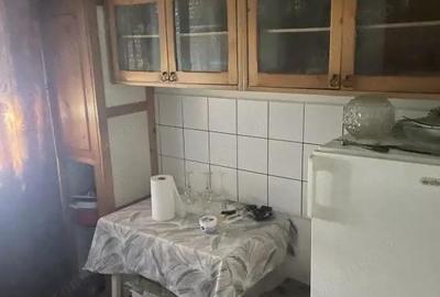Apartament cu 2 camere de vanzare, et intermediar, cart Dealul Florilor - 1