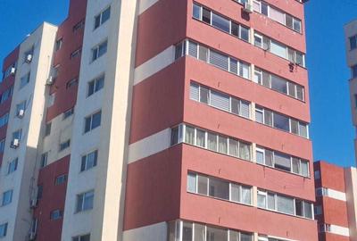 Apartament cu 2 camere decomandat, mobilat în Exterior Vest