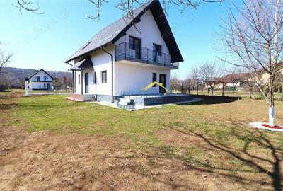 Casă cu Teren 442 Mp în Brebu - 7