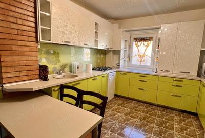 Apartament cu 3 camere decomandat în Olimpia-Stadion - 6