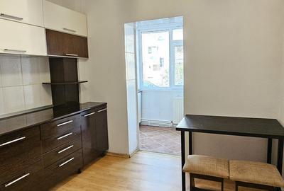 Apartament cu 3 camere decomandat în Siderurgiștilor - 13