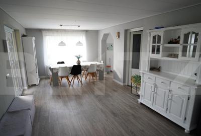 Casa de vanzare cu piscina - 2