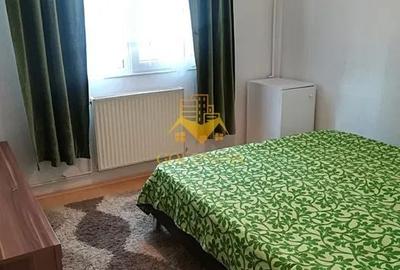 Apartament cu 3 camere semidecomandat, mobilat în Mănăștur