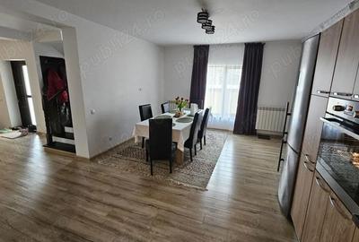 Casă cu Teren 287 Mp în Central - 4