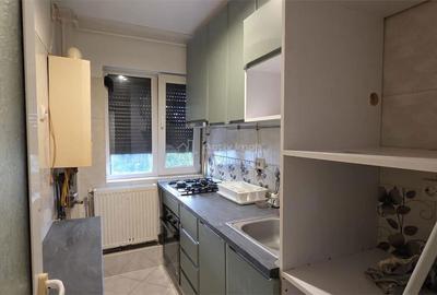 Apartament cu 2 camere decomandat, mobilat în Micro 6 - 7