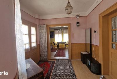 Casă cu 4 camere cu Teren 1439 Mp în Bocsig - 8
