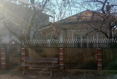 Casă cu Teren 900 Mp în Central - 2