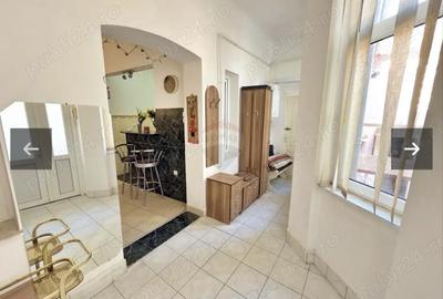 Proprietar . Apartament centru 2 camere+ living - 3