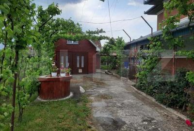 Casă cu 2 camere cu Teren 700 Mp în Central - 3