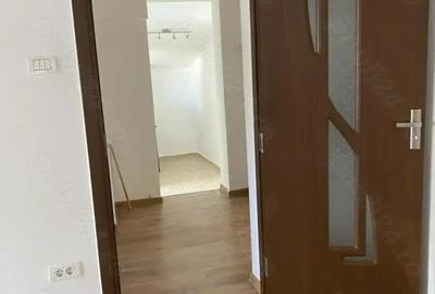 Zona Lipovei, Casa parter, 4 camere, 2 bai, 2 bucatarii, chirie 1000 euro pe luna - 23
