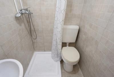 Garsonieră decomandată în Lipovei