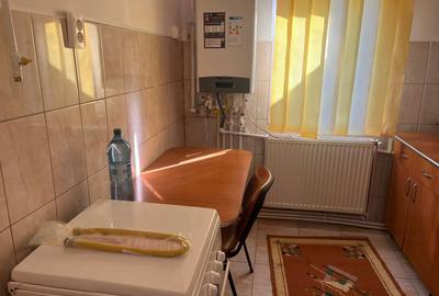 Garsonieră decomandată în Petros - 1