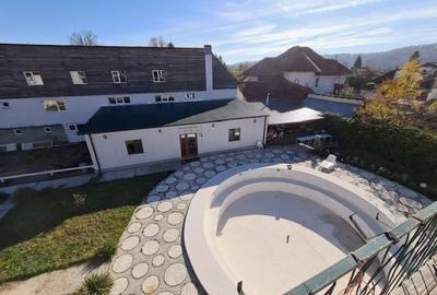 Casă individuală cu 21 camere cu Canalizare în Central - 48