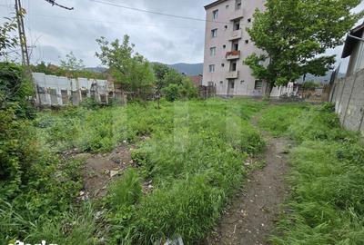 Teren de 345 mp, în Central - 4