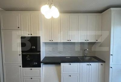 Apartament cu 3 camere semidecomandat în Central - 1
