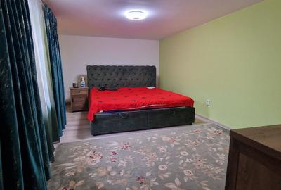 Casă individuală cu 6 camere cu Canalizare în Central - 2