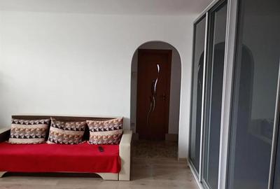 Apartament cu 2 camere semidecomandat, mobilat în Cantemir