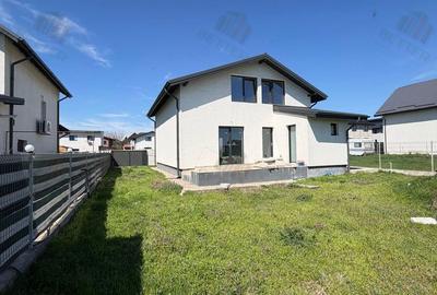 Casă cu 4 camere cu Teren 379 Mp în Berceni