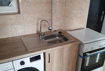 De inchiriat apartament 2 camere - 1