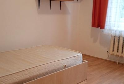 Dau spre închiriere apartament 3 camere Str Alexandru Vlahuță 21 - 3