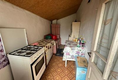 Casa si teren de vanzare in Tifesti - Sat Olesesti 30.000 Euro - 14