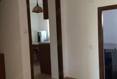 Casă cu 4 camere cu Teren 670 Mp în Topoloveni - 3