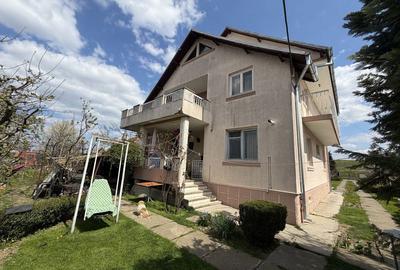 Casă cu 4 camere în Mărăcineni - 8