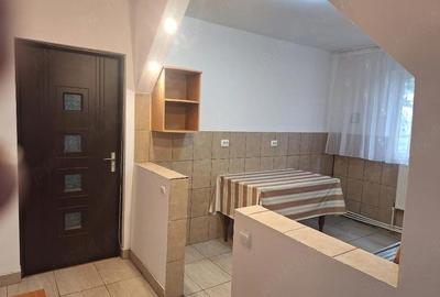 Apartament cu 3 camere decomandat în Central - 4