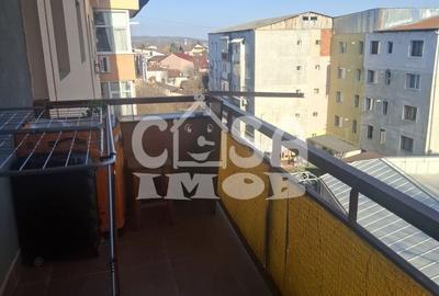 Apartament cu 3 camere în Micro 8 - 1