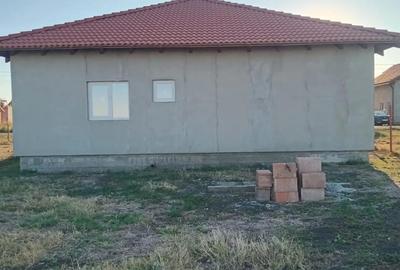 Casă cu 4 camere în Becicherecu Mic - 1