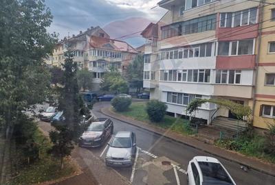 Apartament cu 2 camere de inchiriat in zona 1 Mai - 23