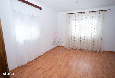 Casă cu 3 camere decomandat cu Teren 3400 Mp în Drăgești - 12