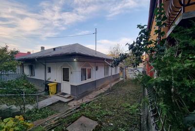 REZERVAT- Casa + teren, Zona Mioritei - Bacau - 1