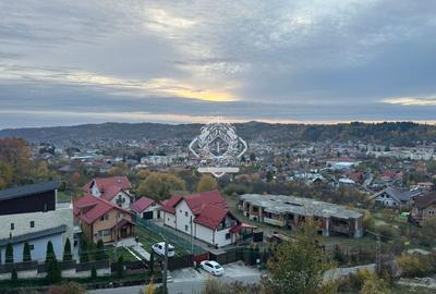 Teren 7199mp Intravilan cu Vedere Panoramica Superbă, Ideal Investitie - 1