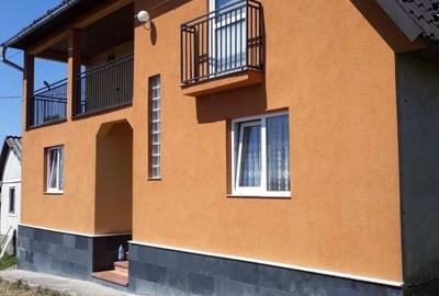 Casă cu 4 camere în Piatra - 2